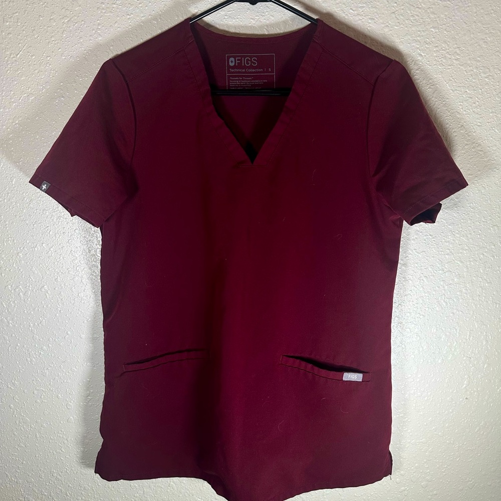 Figs burgundy scrub top Small S Casma